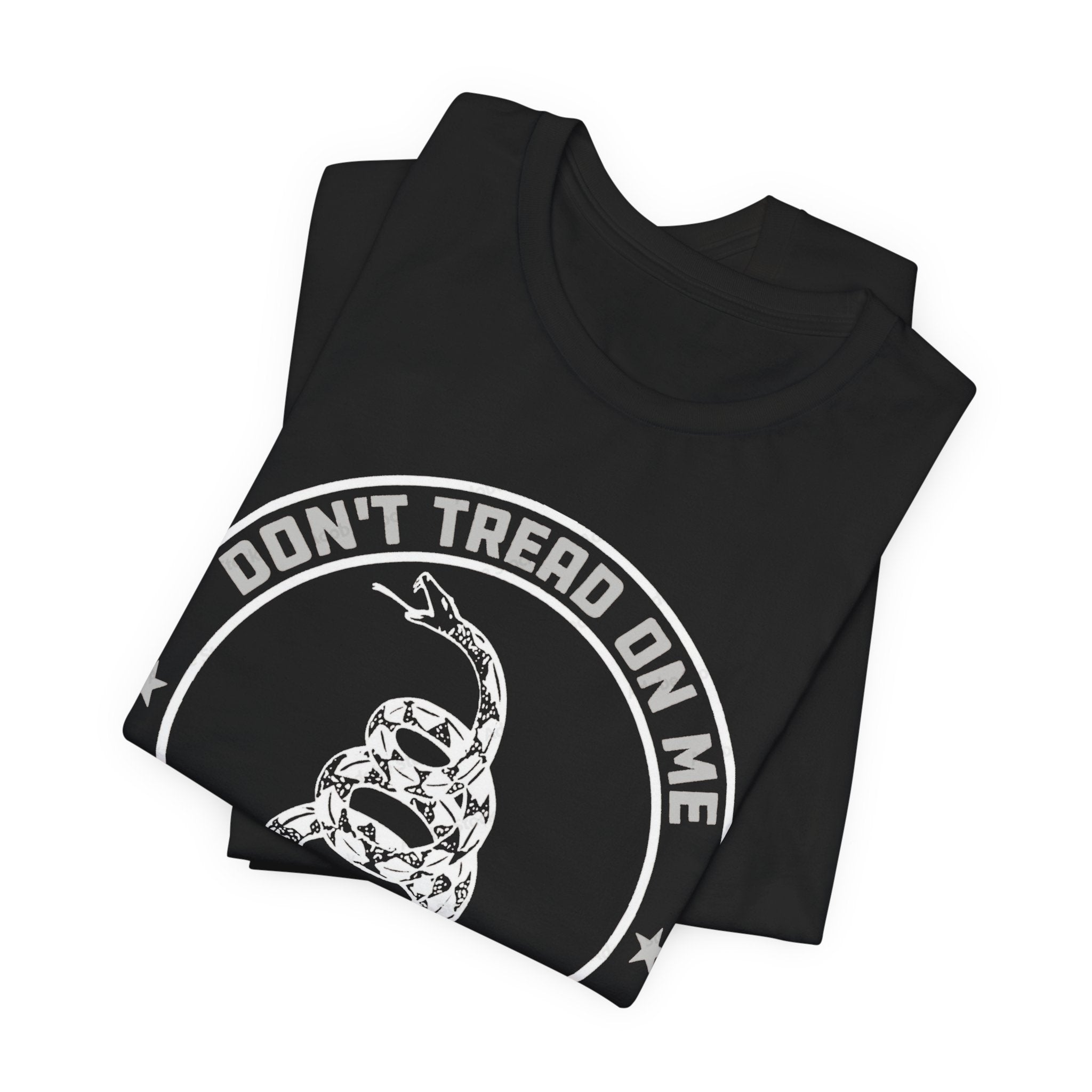 Bold Graphic Tee with 'Don't Tread on Me' Design, Unisex Casual Wear for Freedom Lovers, Patriot Shirt, Gift for Veterans, Independence Day